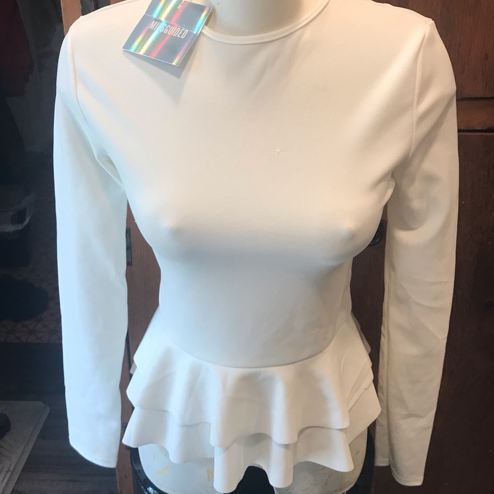 NEW ! - MISSGUIDED White Top -  Size 2